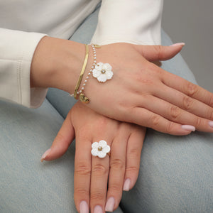 Ring witte bloem goud
