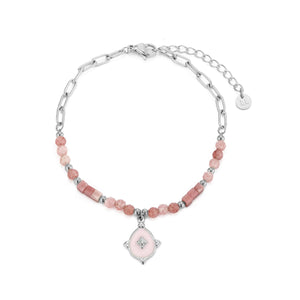 Armband roze kralen met bedeltje