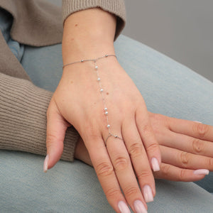 Hand Chain pearl party