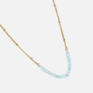 Ketting fijne blauwe kralen goud