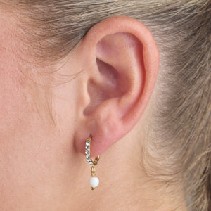 Oorring witte steentjes lux goud