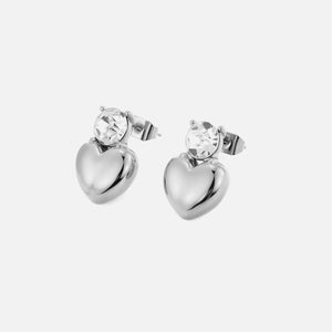 Oorstekers hart met diamant