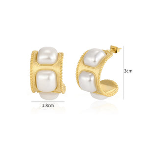 Oorstekers vierkante parels goud