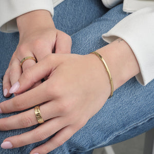 Ring gegraveerde hartjes goud