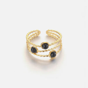 Ring three gems black goud